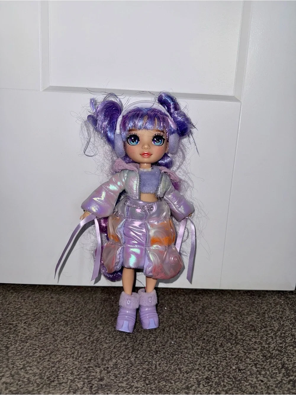 Rainbow High Winter Wonderland Violet Willow fashion Doll By MGA
